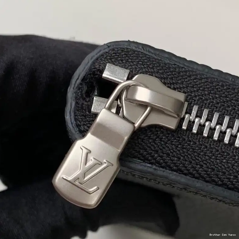 Brother Sam Yupoo 19B5790086 LV Bags 0808